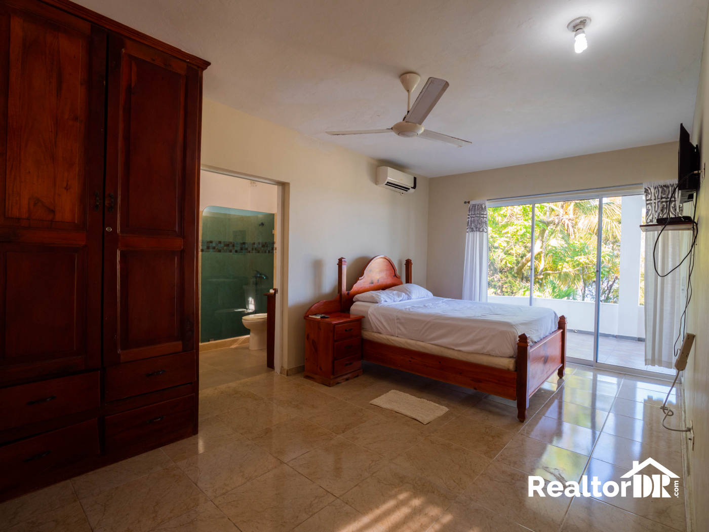 Квартира, 10118 м², 397 000$ — FAKTOR